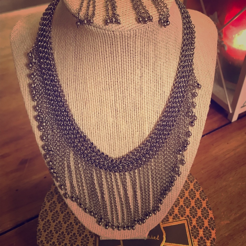 C+ I Waterfall necklace